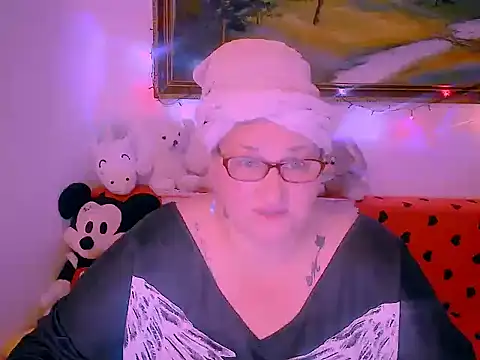 Marryllunax online show from November 22, 8:08 pm