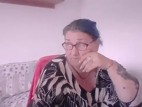 Marryllunax online show from September 30, 1:50 pm