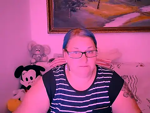 Marryllunax online show from September 13, 7:25 pm