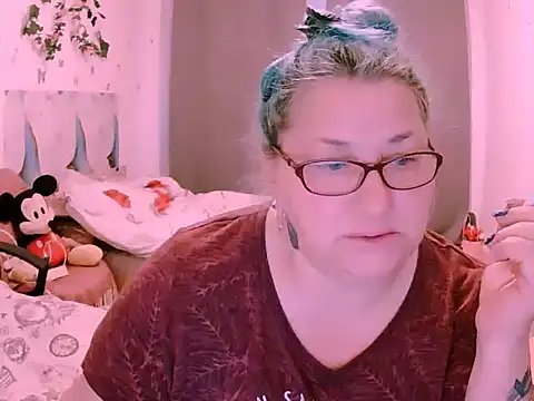 Marryllunax online show from May 24, 5:02 pm