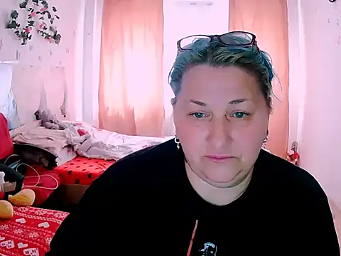 Marryllunax online show from May 8, 8:07 am