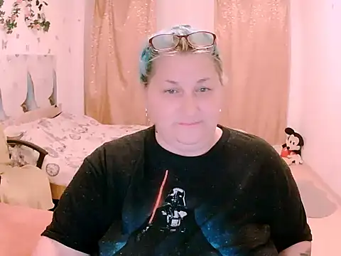 Marryllunax online show from May 15, 7:23 pm