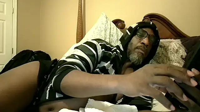 Snapshot of Soultouch1 chatting on January 8, 6:30 am Soultouch1 online show from January 8, 6:30 am