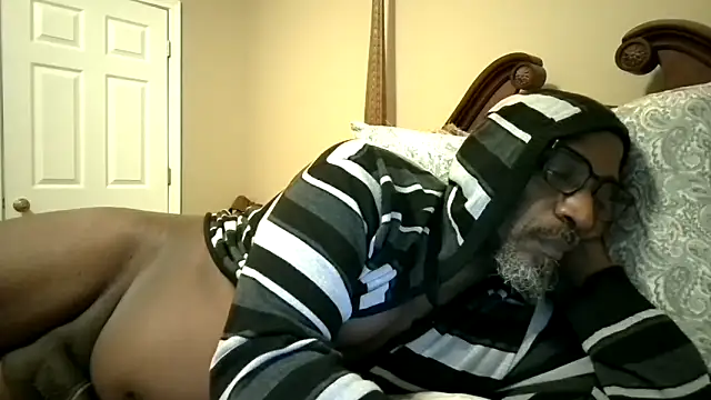 Snapshot of Soultouch1 chatting on December 19, 11:56 am Soultouch1 online show from December 19, 11:56 am