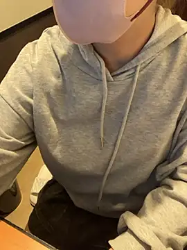 ran xx x online show from December 4, 4:17 pm