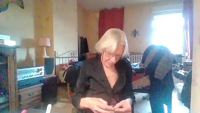 rosanetrav online show from April 21, 6:09 am