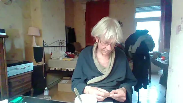 rosanetrav online show from March 7, 6:42 am