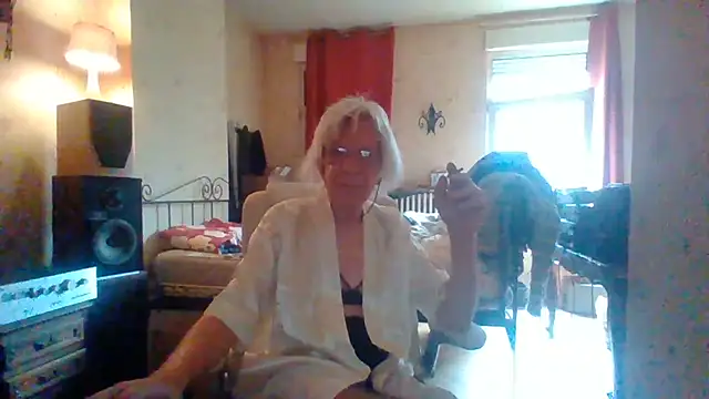 rosanetrav online show from June 29, 5:58 am