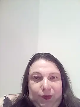 HotHornyEmmaX online show from March 3, 6:46 pm