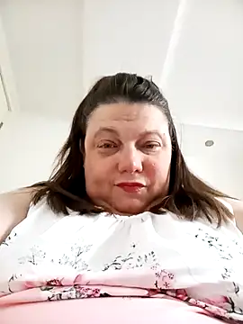 HotHornyEmmaX online show from March 29, 5:25 pm