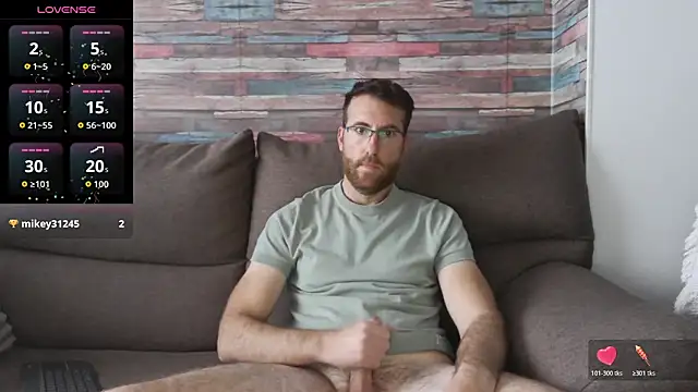 Snapshot of machohiberiko chatting on October 27, 4:19 pm machohiberiko online show from October 27, 4:19 pm