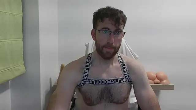 Snapshot of machohiberiko chatting on February 16, 8:07 pm machohiberiko online show from February 16, 8:07 pm