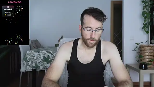 Snapshot of machohiberiko chatting on November 25, 4:18 pm machohiberiko online show from November 25, 4:18 pm