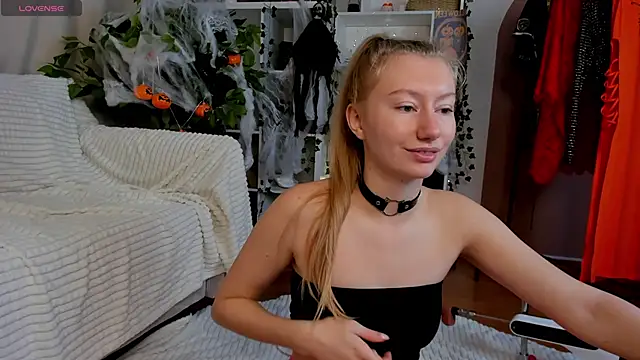 Rachel Rut online show from October 25, 4:22 am