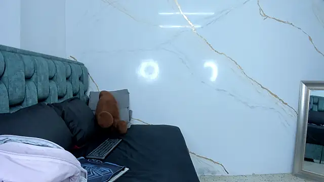 Snapshot of fierygroup chatting on September 27, 11:44 pm fierygroup online show from September 27, 11:44 pm