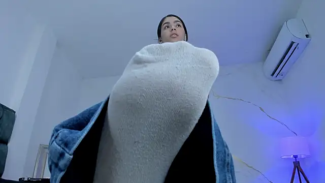 Snapshot of fierygroup chatting on October 23, 12:20 am fierygroup online show from October 23, 12:20 am