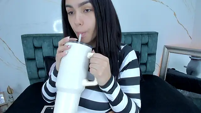 Snapshot of fierygroup chatting on November 23, 12:53 am fierygroup online show from November 23, 12:53 am