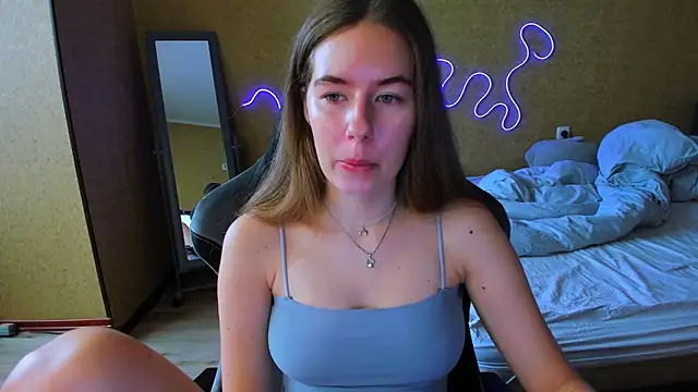 EmilyPaw online show from March 3, 7:48 am