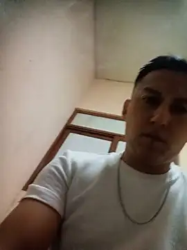 Snapshot of LuisMex1998 chatting on July 10, 5:40 am LuisMex1998 online show from July 10, 5:40 am