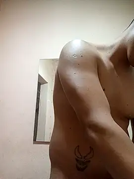 LuisMex1998 online show from March 4, 1:41 pm