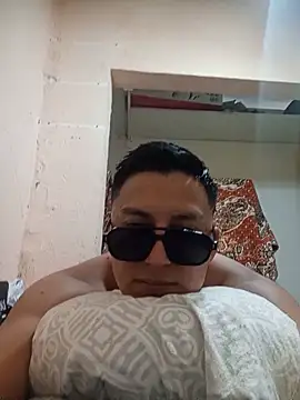 LuisMex1998 online show from June 2, 8:31 pm