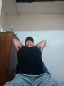 Snapshot of LuisMex1998 chatting on November 3, 1:33 am LuisMex1998 online show from November 3, 1:33 am