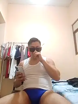 Snapshot of LuisMex1998 chatting on December 15, 9:48 am LuisMex1998 online show from December 15, 9:48 am