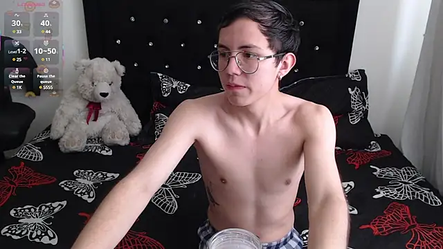 Snapshot of Tina_4_Charlie chatting on March 5, 2:12 pm Tina 4 Charlie online show from March 5, 2:12 pm