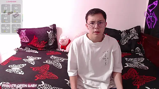 Tina 4 Charlie online show from October 24, 11:53 am