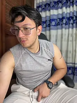 Amon  ashford online show from April 5, 3:13 am