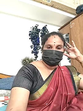 Snapshot of Tamil_Aathira chatting on October 28, 6:29 pm Tamil Aathira online show from October 28, 6:29 pm