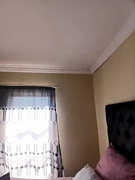 Amandabrown60 online show from May 5, 9:12 am