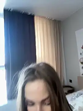 Snapshot of DianaShermy chatting on February 28, 10:09 am DianaShermy online show from February 28, 10:09 am