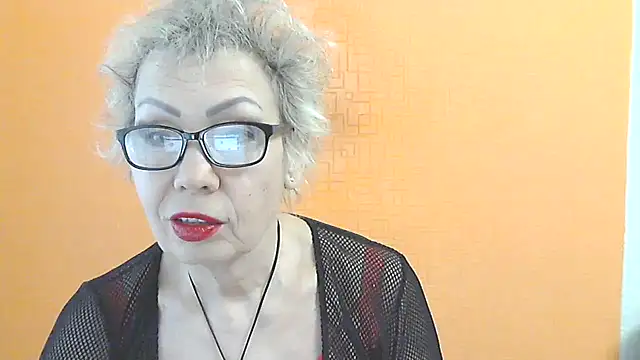 Snapshot of NessyJenixs chatting on February 20, 7:21 am NessyJenixs online show from February 20, 7:21 am