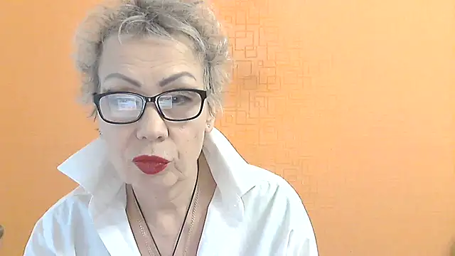 Snapshot of NessyJenixs chatting on December 18, 7:46 am NessyJenixs online show from December 18, 7:46 am