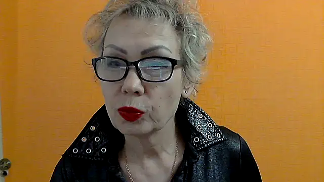 Snapshot of NessyJenixs chatting on February 7, 6:13 pm NessyJenixs online show from February 7, 6:13 pm