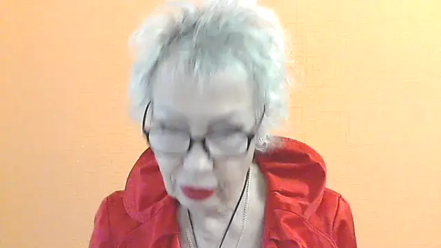 Snapshot of NessyJenixs chatting on October 18, 6:48 am NessyJenixs online show from October 18, 6:48 am