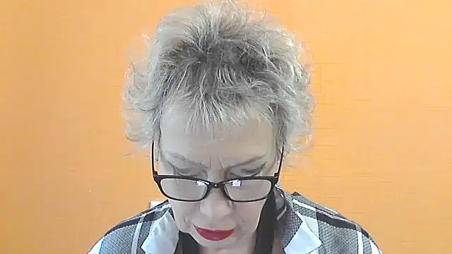 Snapshot of NessyJenixs chatting on October 5, 6:59 am NessyJenixs online show from October 5, 6:59 am