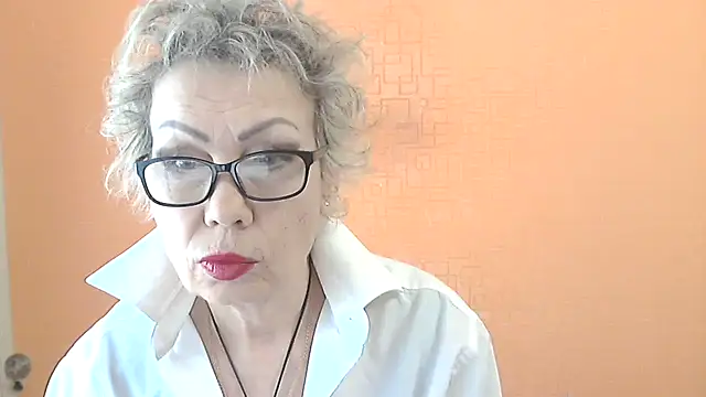 NessyJenixs online show from March 15, 7:59 am