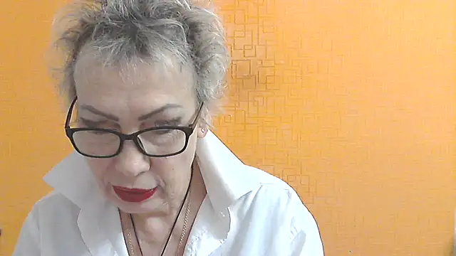 Snapshot of NessyJenixs chatting on December 17, 4:45 pm NessyJenixs online show from December 17, 4:45 pm