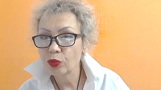 Snapshot of NessyJenixs chatting on October 10, 1:34 pm NessyJenixs online show from October 10, 1:34 pm