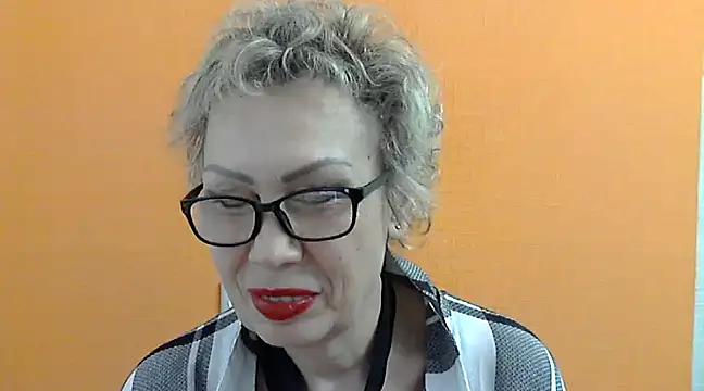 Snapshot of NessyJenixs chatting on March 18, 6:28 pm NessyJenixs online show from March 18, 6:28 pm