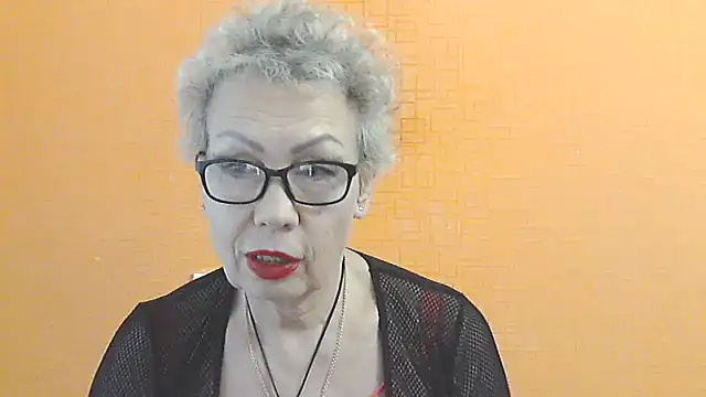 Snapshot of NessyJenixs chatting on November 13, 7:01 am NessyJenixs online show from November 13, 7:01 am