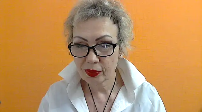 Snapshot of NessyJenixs chatting on March 5, 5:50 pm NessyJenixs online show from March 5, 5:50 pm