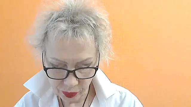 Snapshot of NessyJenixs chatting on October 16, 6:54 am NessyJenixs online show from October 16, 6:54 am