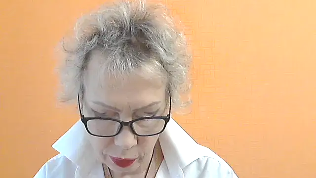 Snapshot of NessyJenixs chatting on October 11, 7:42 am NessyJenixs online show from October 11, 7:42 am