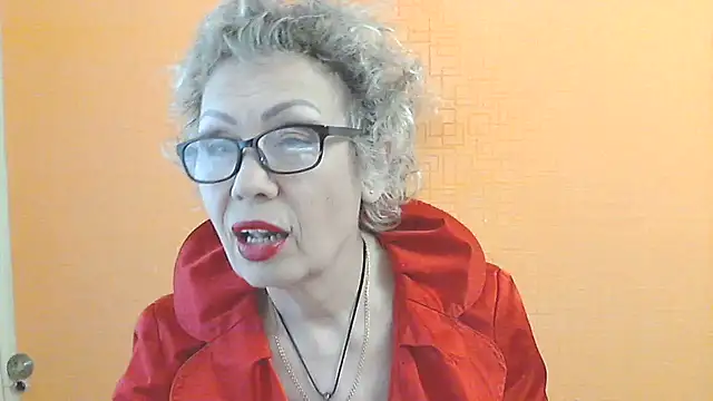 NessyJenixs online show from May 8, 1:37 pm