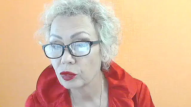 Snapshot of NessyJenixs chatting on October 19, 7:11 am NessyJenixs online show from October 19, 7:11 am