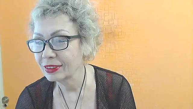 NessyJenixs online show from March 30, 1:56 pm