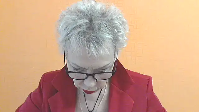 Snapshot of NessyJenixs chatting on October 21, 6:57 am NessyJenixs online show from October 21, 6:57 am